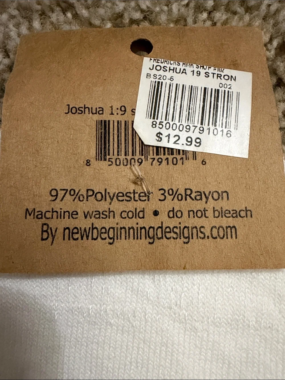 nb Standing on the Word White Floral 'Be Strong & Courageous' Socks